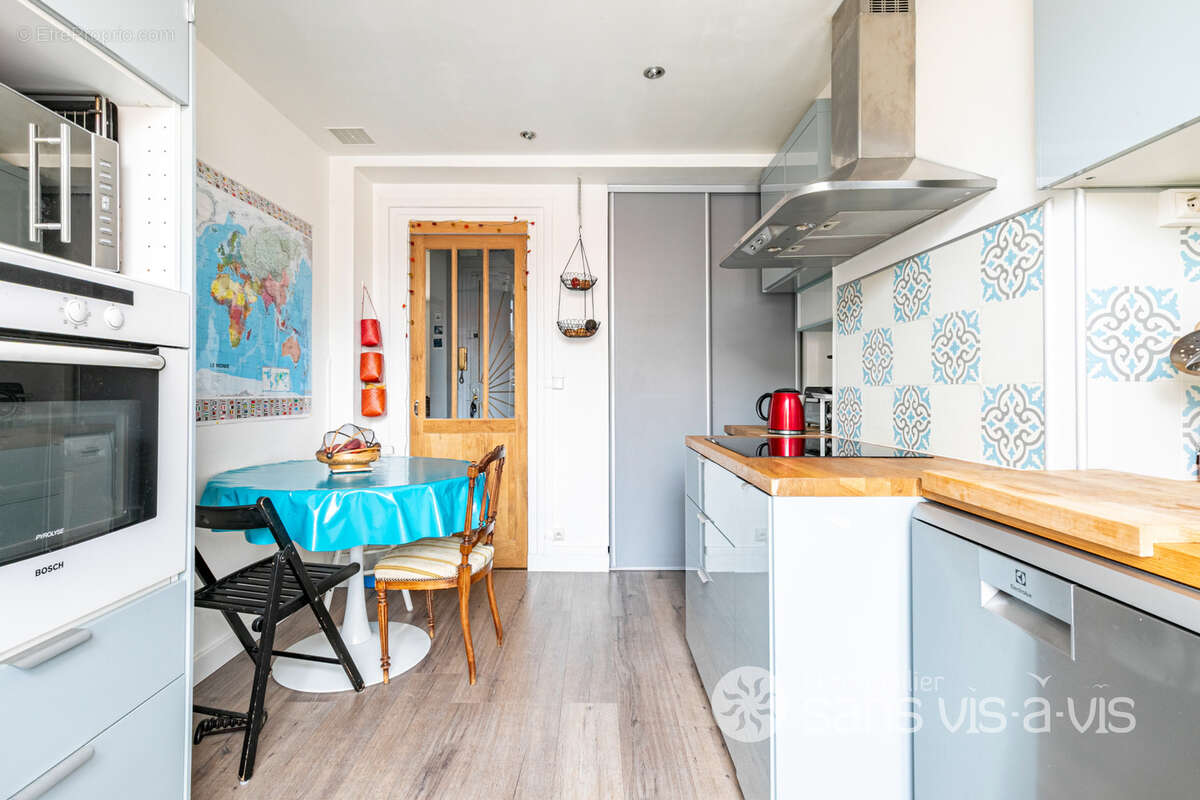 Appartement à COURBEVOIE