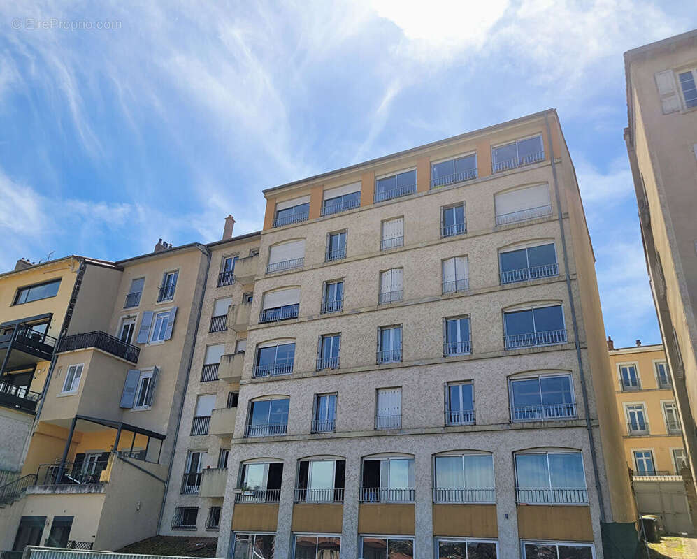F4 avec balcon, ascenseur et parking privatif - photo 4