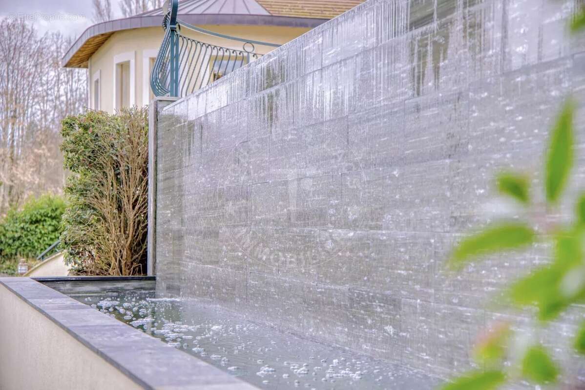 Maison à CHENS-SUR-LEMAN