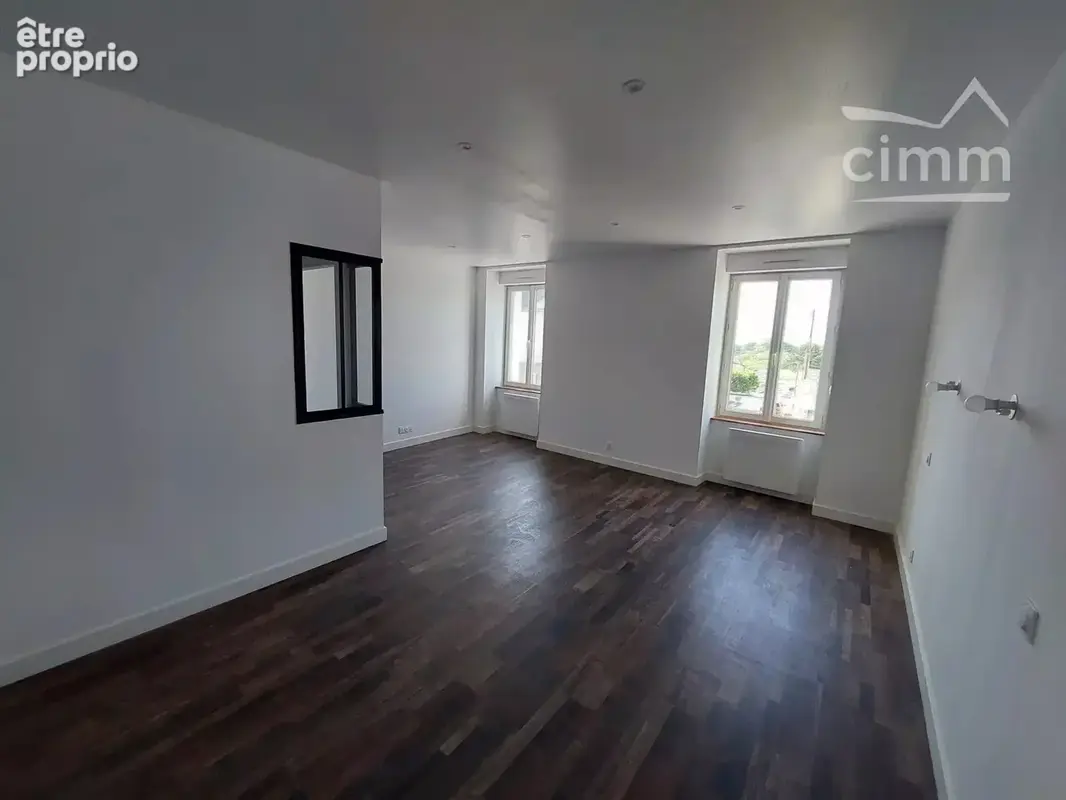 maison de bourg T5 de 153 m² au sol entièrement rénovée - photo 10