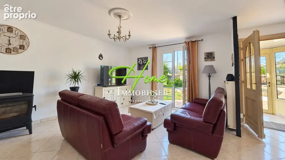 Maison 7 pièces 115 m² à vendre à Saint-Germain-Du-Puy (18390) - photo 4