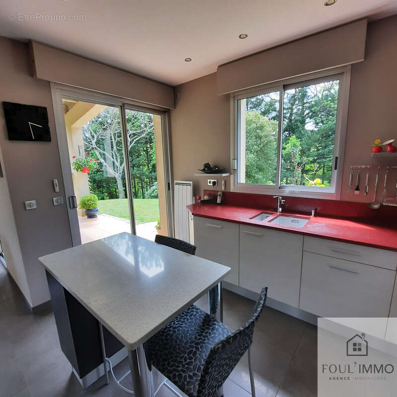 FOULAYRONNES : Maison T5 avec jardin en très bon état - photo 4