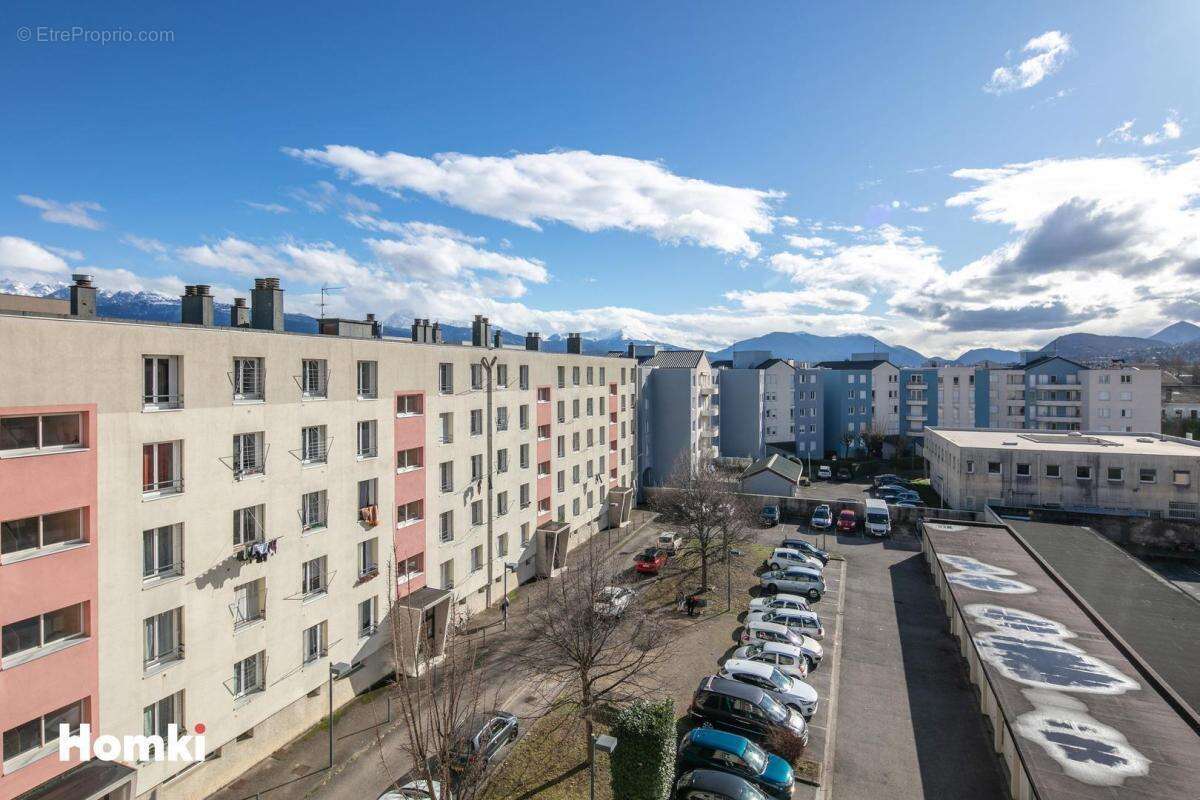 Appartement à FONTAINE