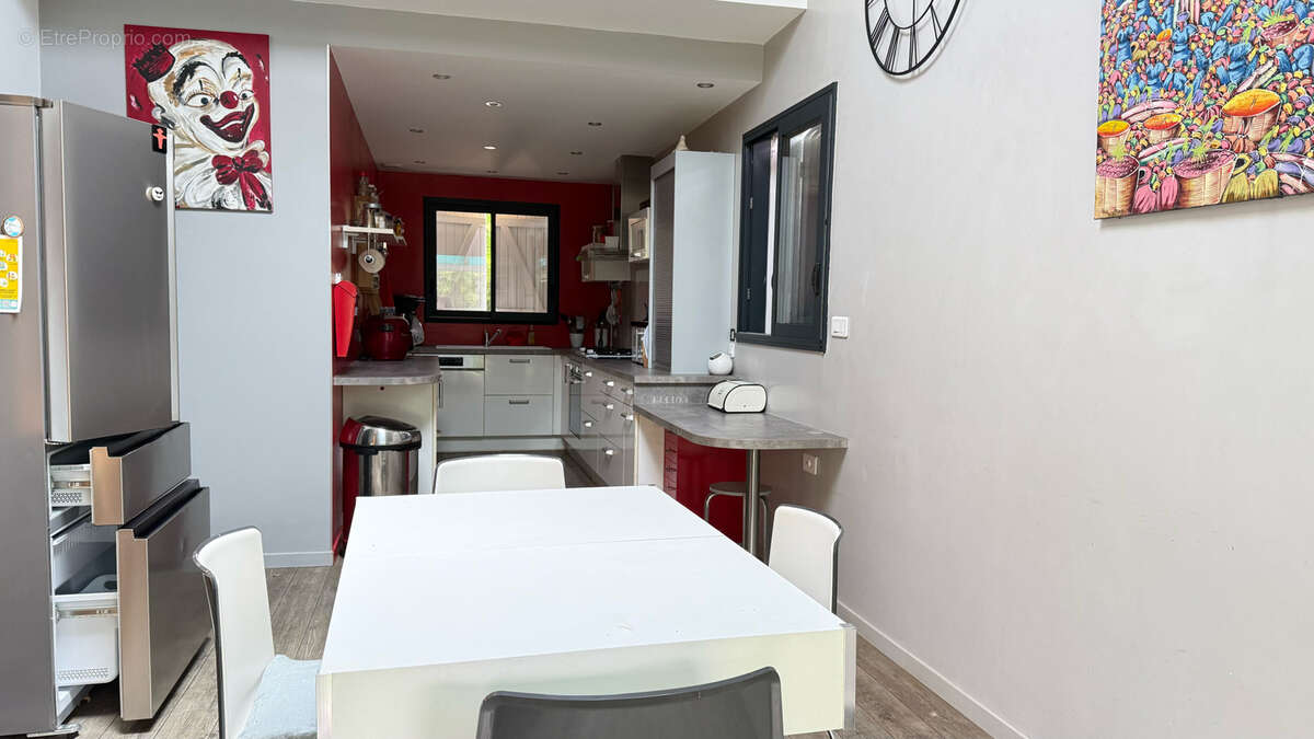 Maison à VOUILLE