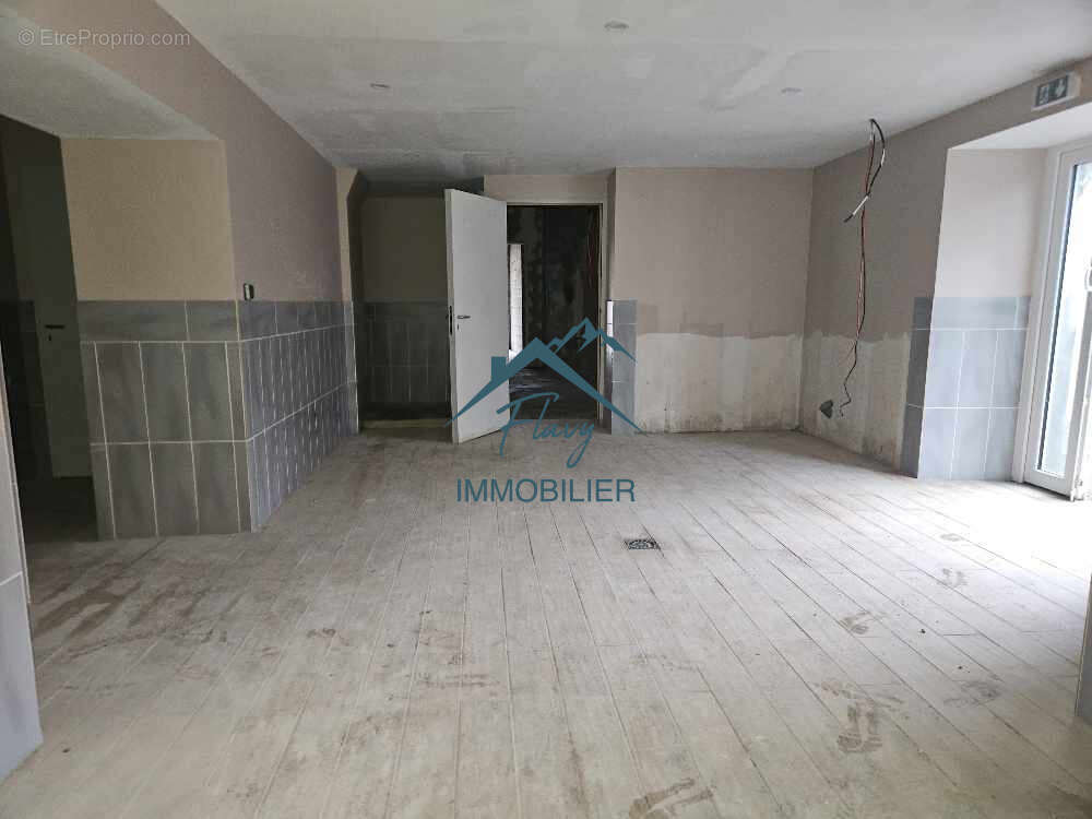 Lot avec terrasse privative - Lot à aménager - photo 8