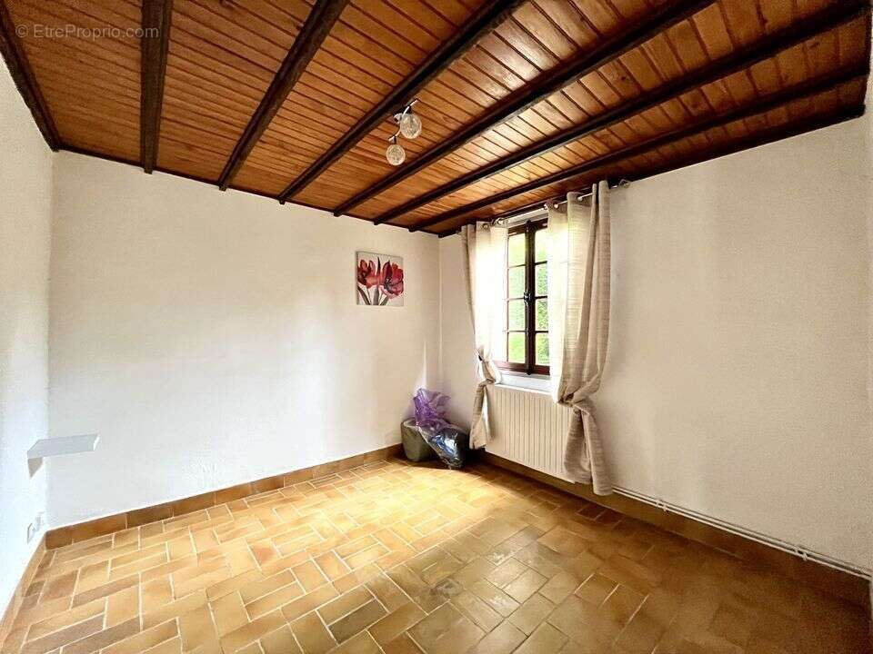 Ensemble immobilier 2 maisons et hangar- Donnemarie-Dontilly- - photo 17