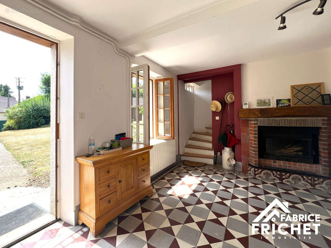 Maison 96 m² à Saint-Pierre-De-Bailleul  - photo 8