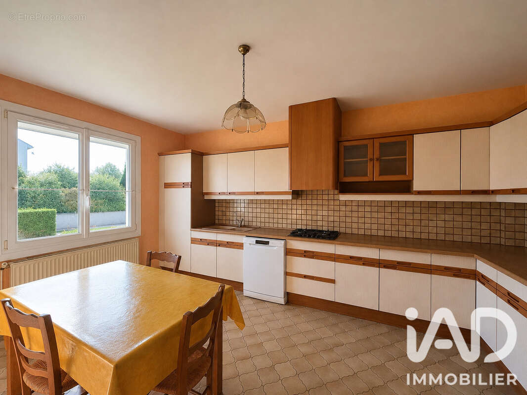 Maison 150 m² à Camon  - photo 3