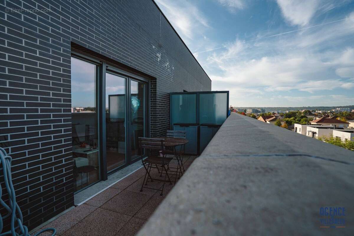 Appartement à VILLEPREUX