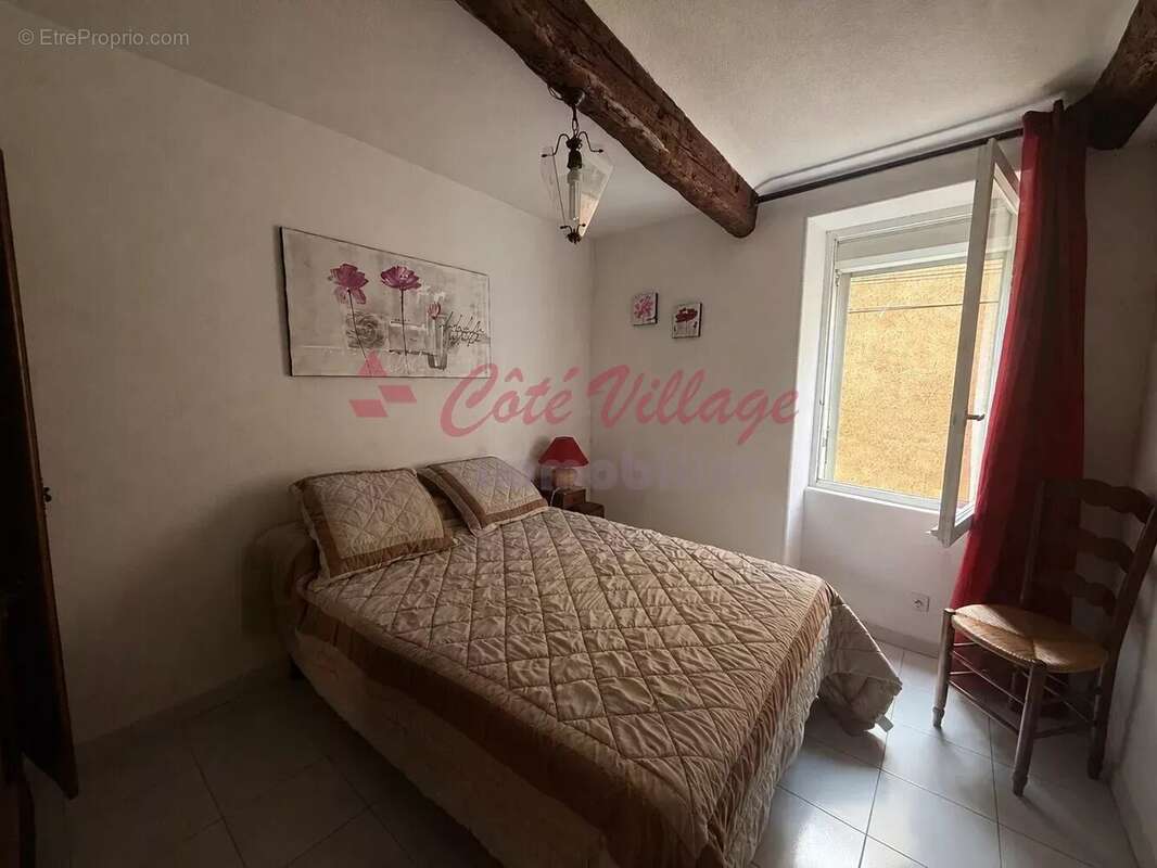 SALLELES D'AUDE Maison de Village de type 6 R+2 avec terrasse. - photo 3