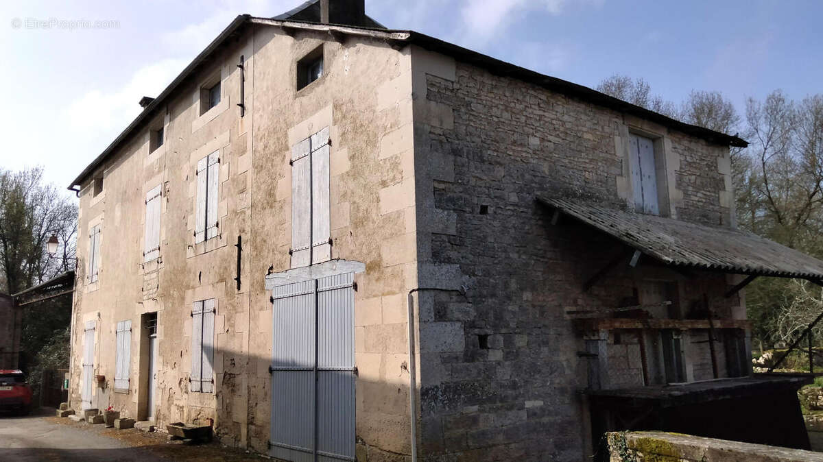 OVERVIEW - Maison à VERTEUIL-SUR-CHARENTE