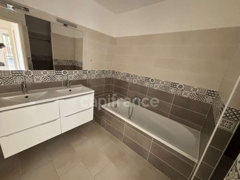 Appartement à LE CANNET