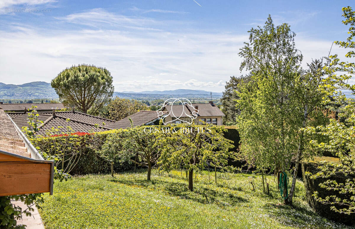 Maison à REYRIEUX