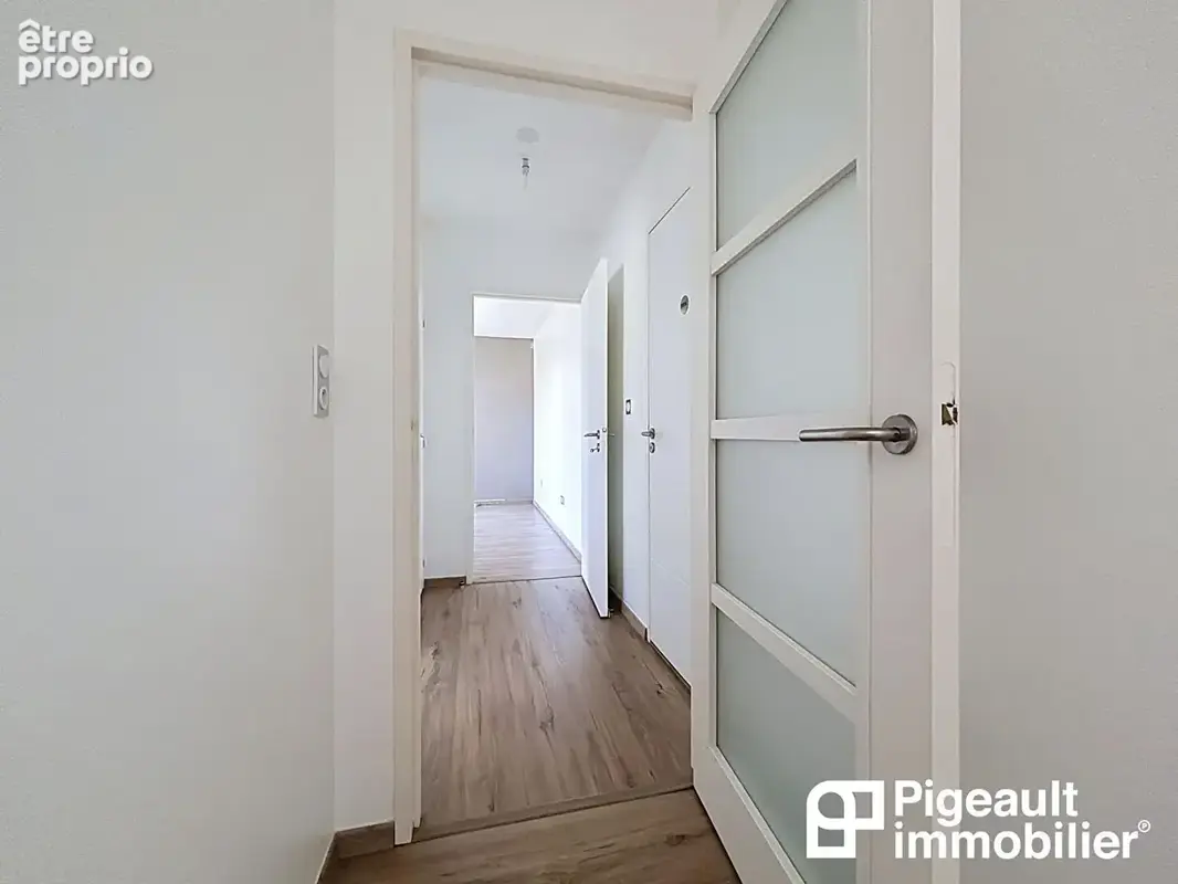 Appartement T3 à vendre - Saint Grégoire - Parking sécurisé - Cave - photo 8