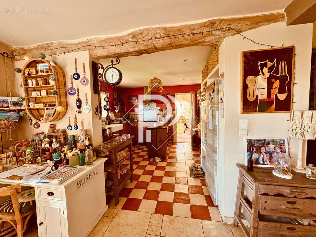 Maison à PLAN-DE-LA-TOUR