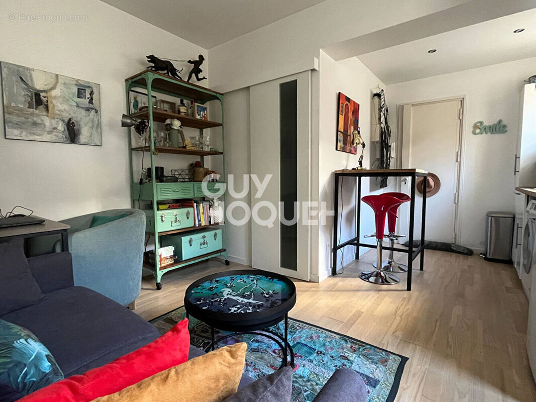 Appartement à PARIS-15E