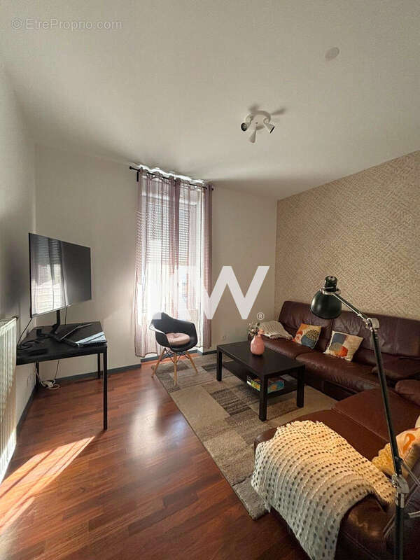 Appartement 95 m² à Saint-Etienne  - photo 3