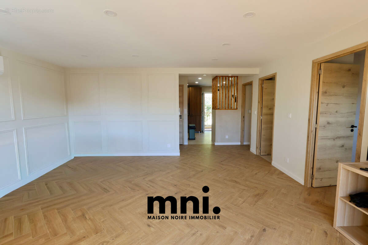 Appartement à SIX-FOURS-LES-PLAGES