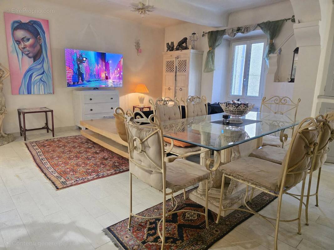 Maison à MONTAUROUX