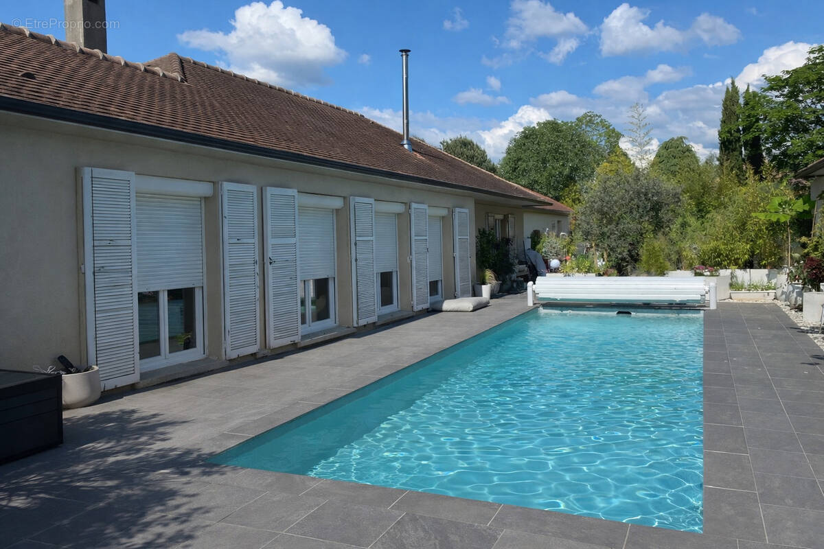 Maison à BUSSY-SAINT-GEORGES