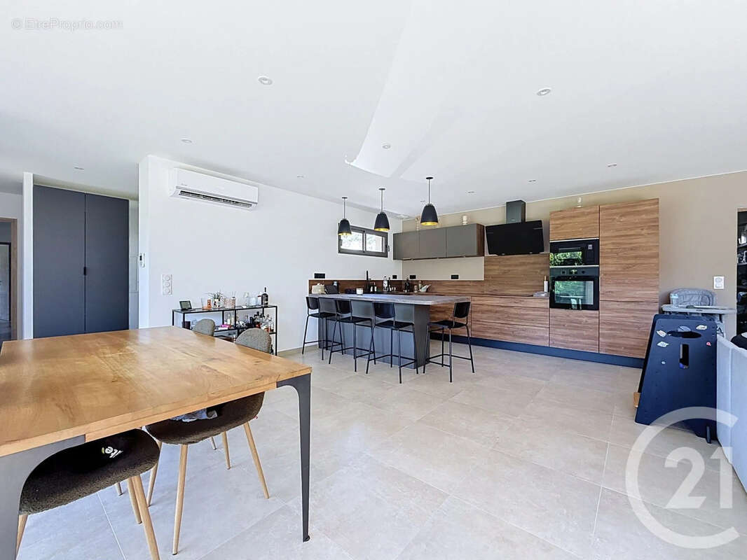 Maison 5 pièces 144 m² à vendre à Santa-Lucia-Di-Moriani (20230) - photo 3