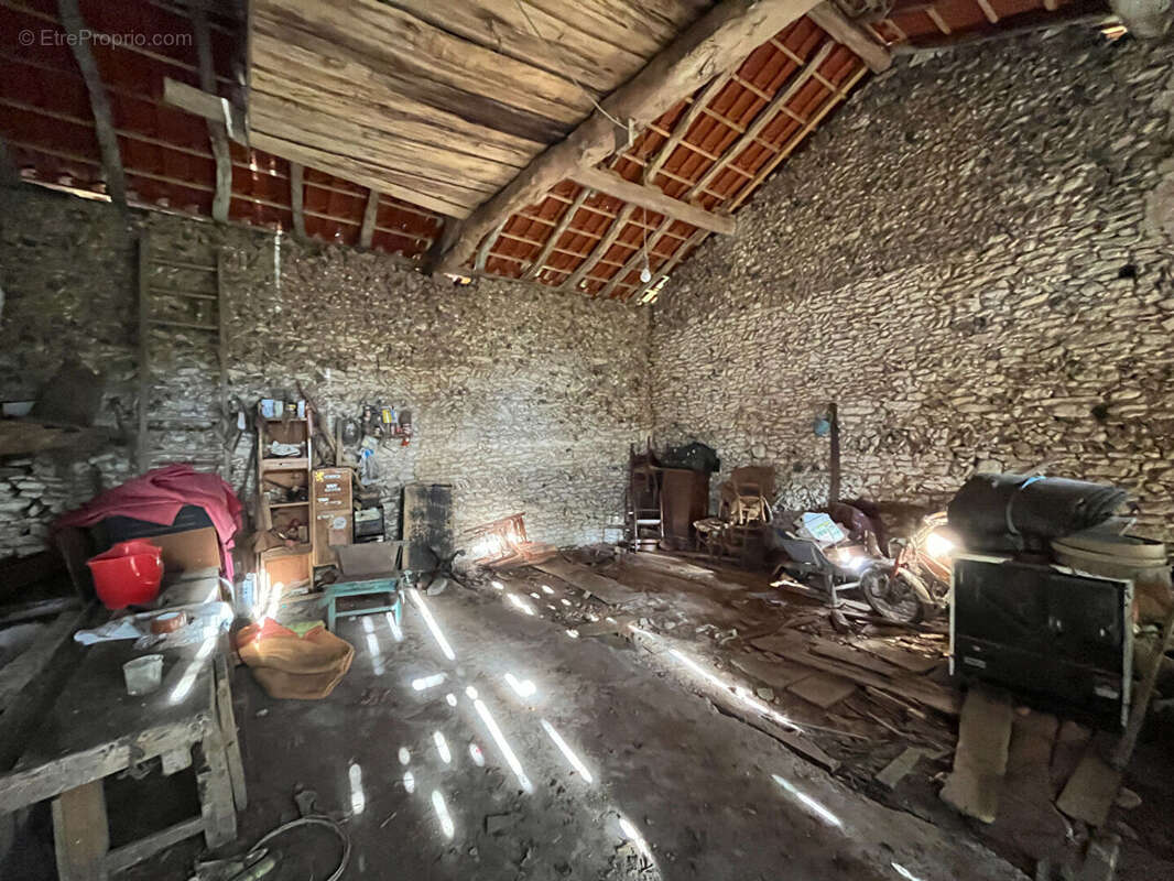 Terrain à TOCANE-SAINT-APRE