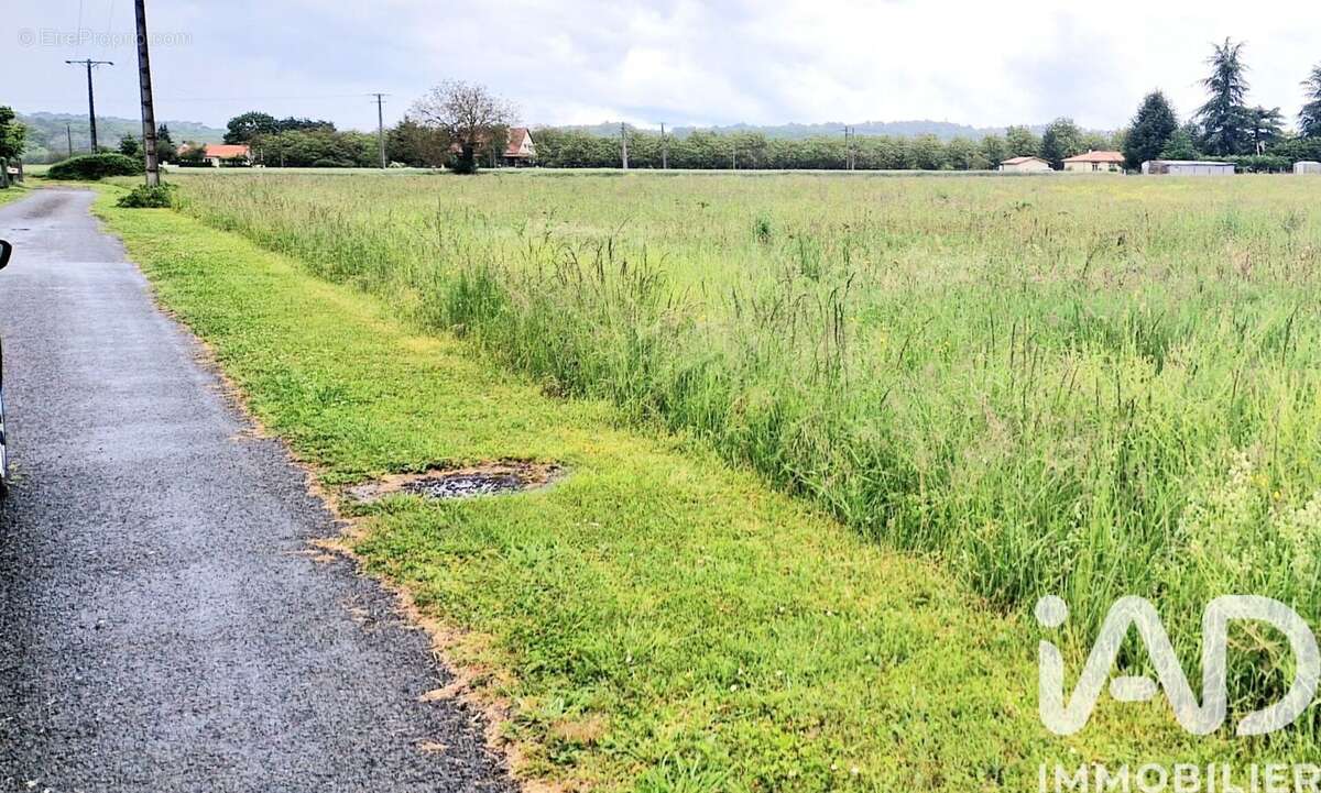 Photo 2 - Terrain à SOURZAC