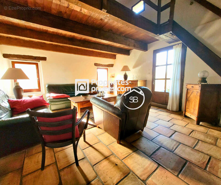 Maison à SAINT-ANDRE-DE-CRUZIERES