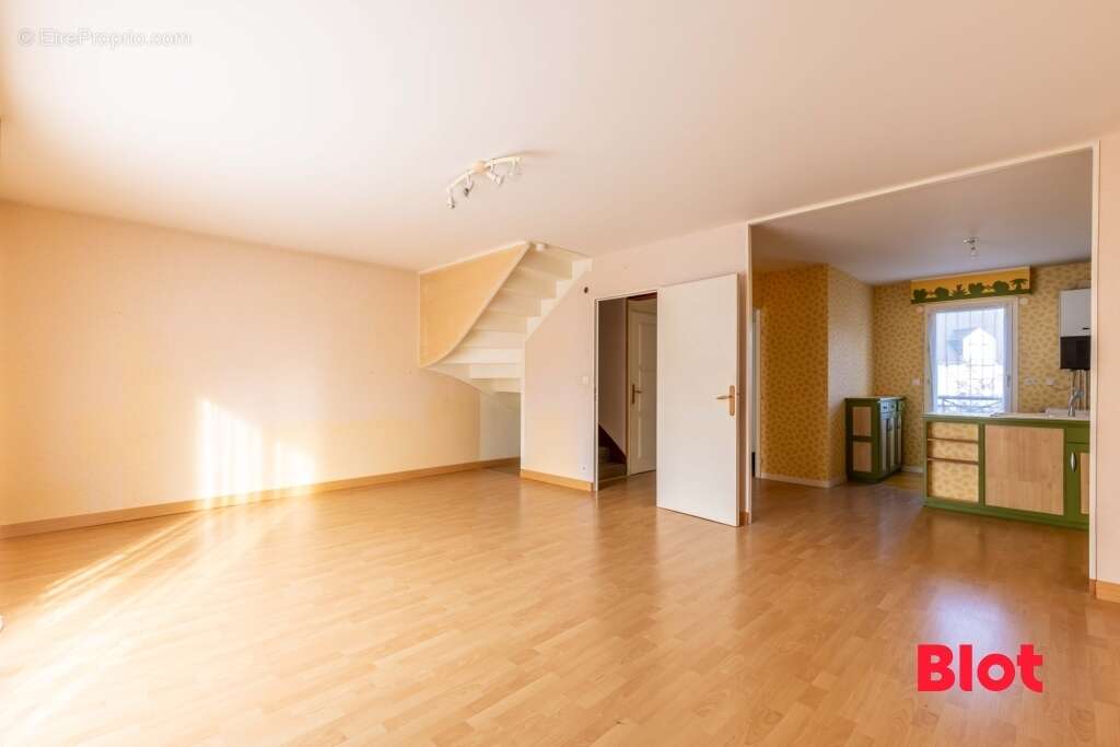 Appartement à THORIGNE-FOUILLARD