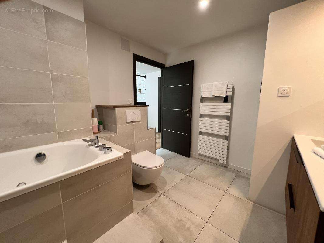 Rue des Changes – Rare T4 de 109 m² au dernier étage - photo 12