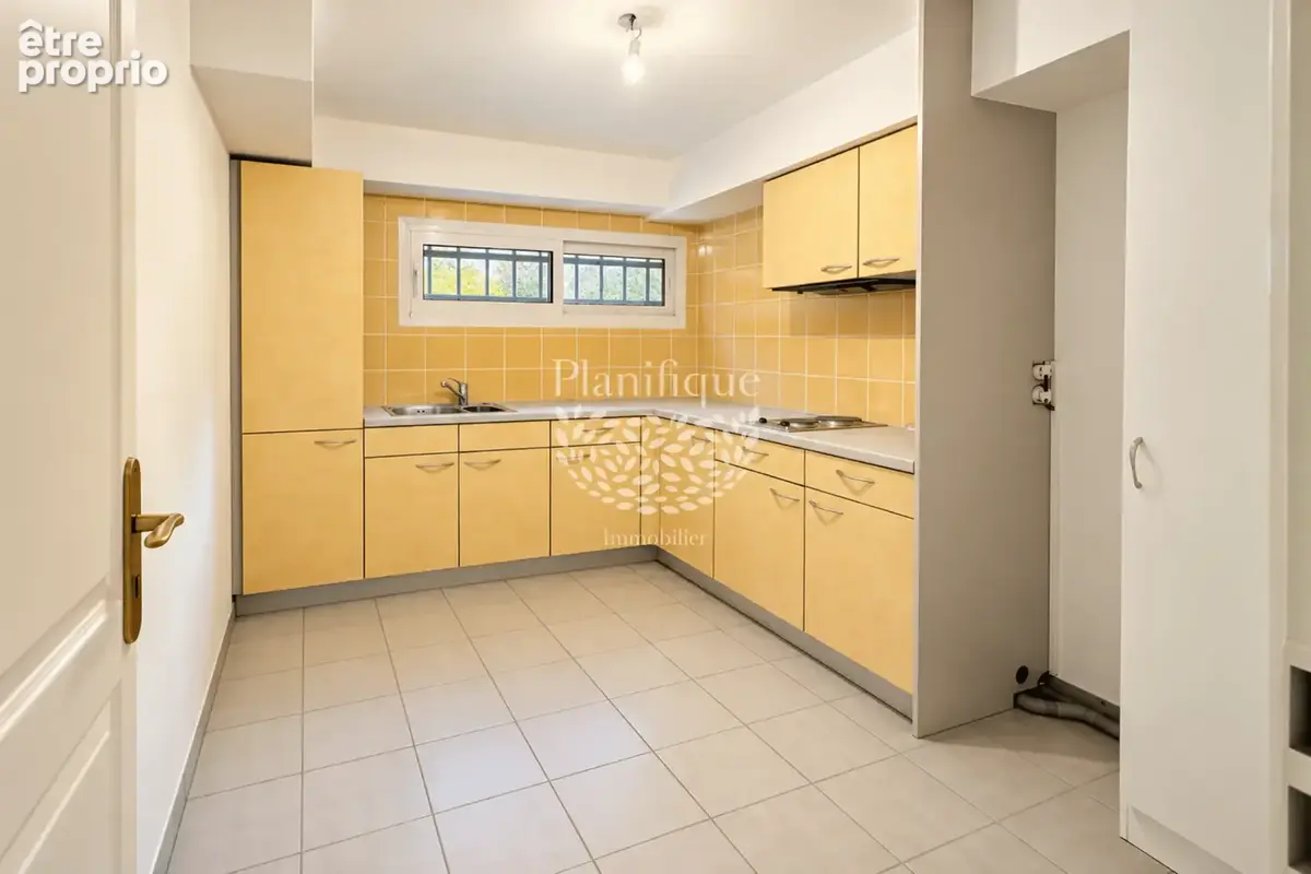 DIVONNE-LES-BAINS   Duplex de Type 8 avec jardin privatif de 500m2 - photo 18