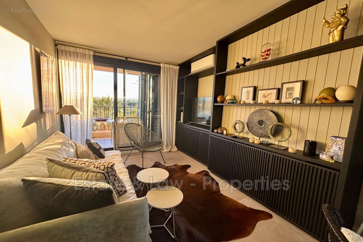 Appartement à COGOLIN