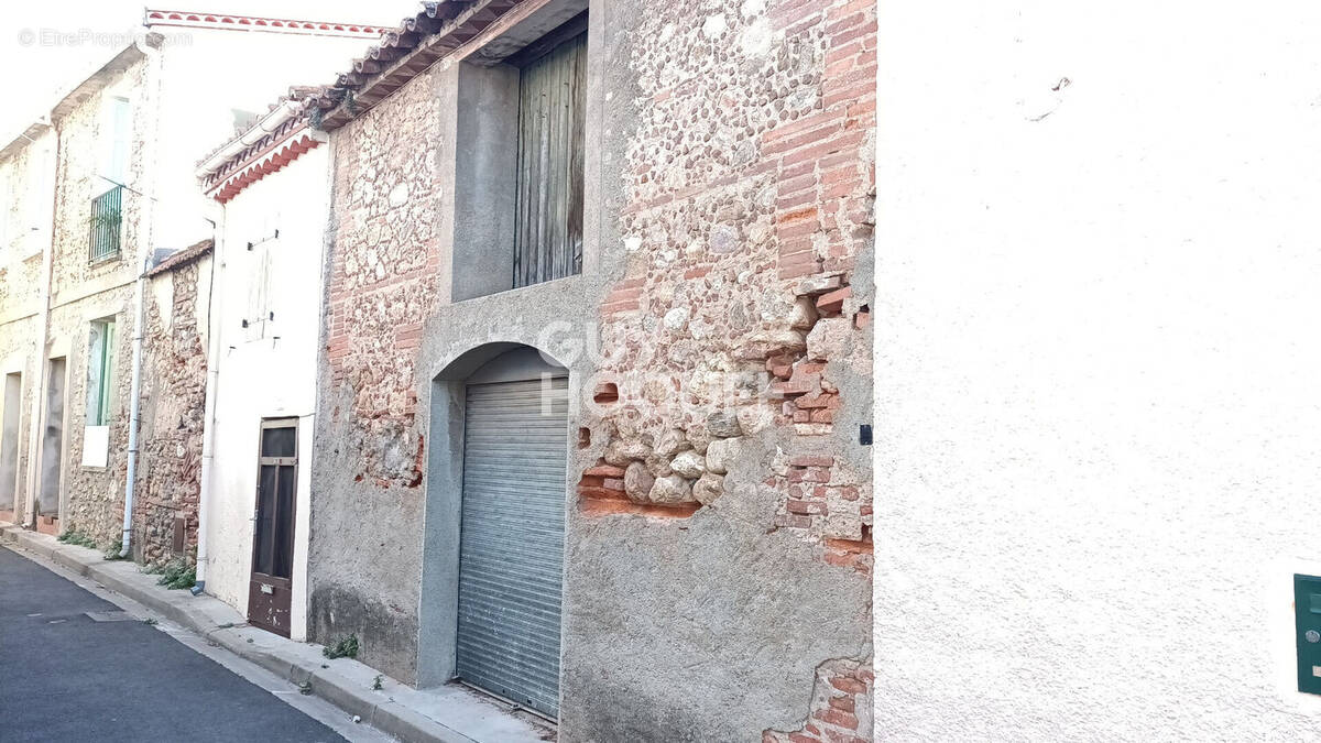 Commerce à BAGES