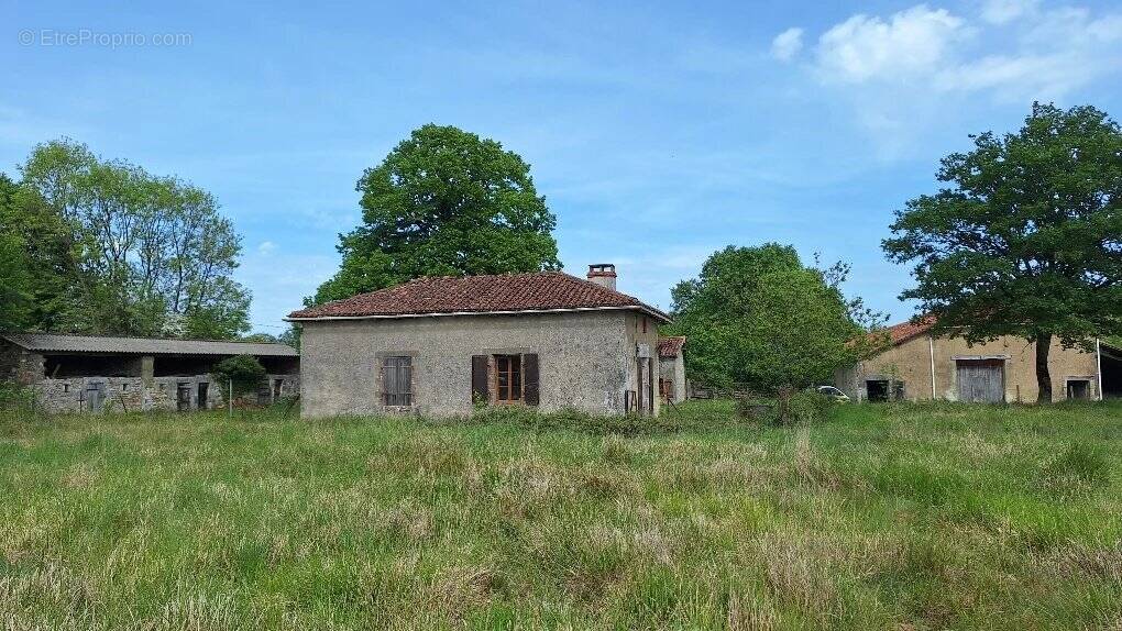 Maison à SAINT-CLAUD