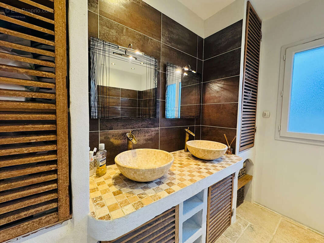 Maison à VAUX-SUR-MER