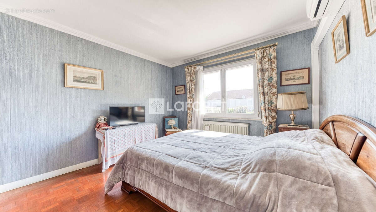 Maison à vendre à Roissy En Brie 5 pièce(s) 102 m2 - photo 6