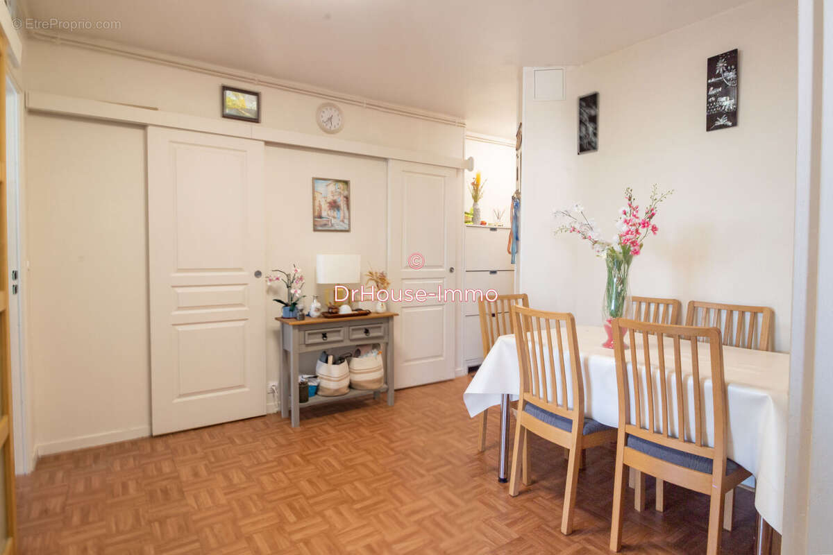 Appartement 88 m² à Elancourt  - photo 17