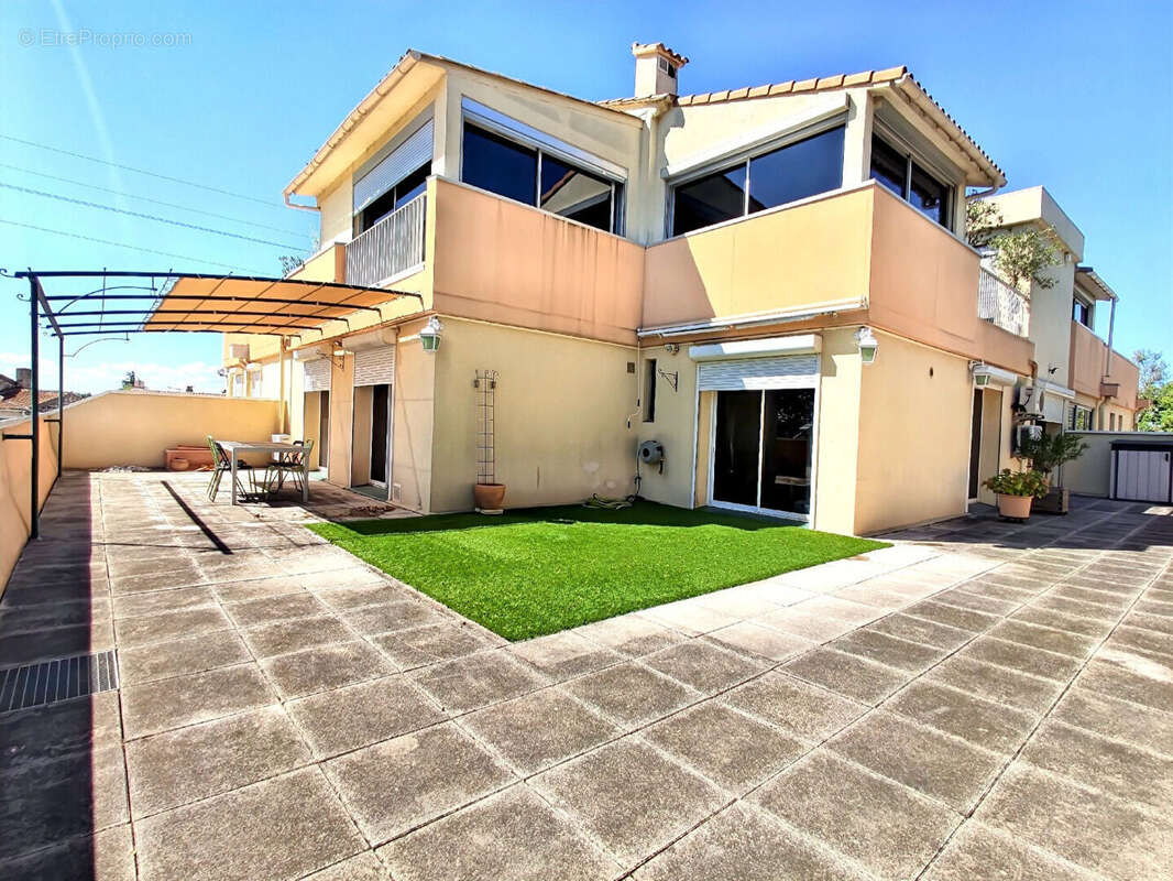 Appartement à LE PONTET