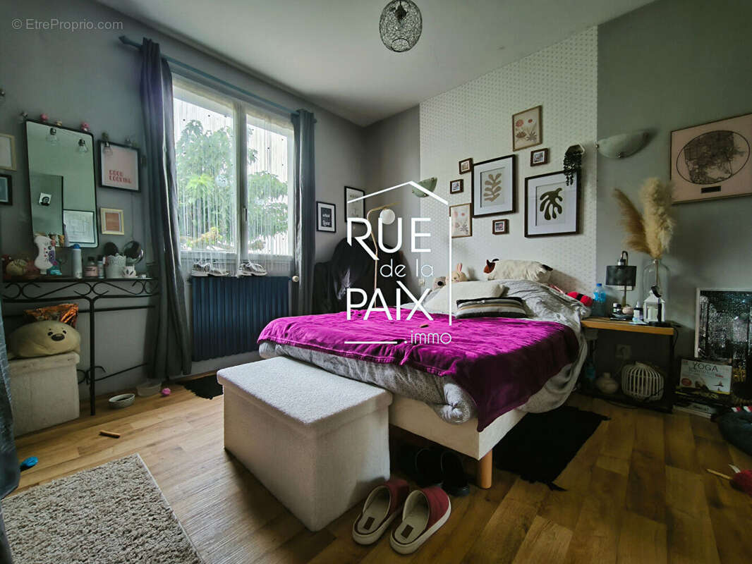 Maison à SECONDIGNY