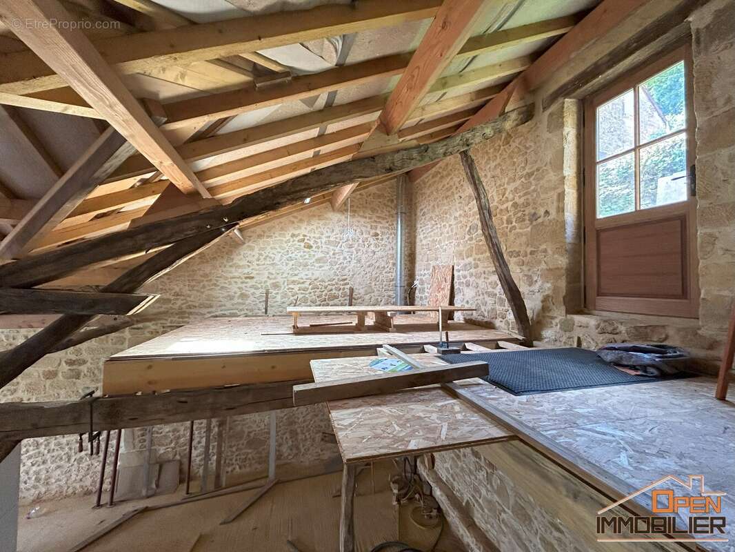 Appartement à GOURDON