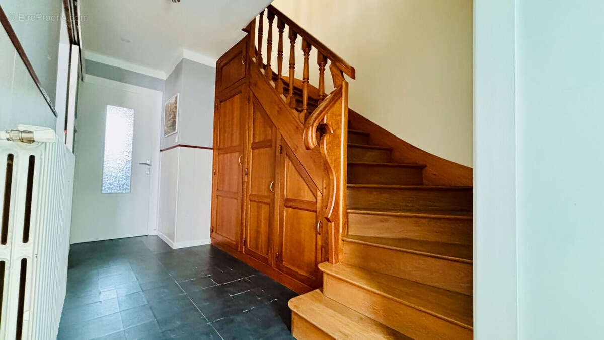 Maison à LA CHAPELLE-DES-MARAIS