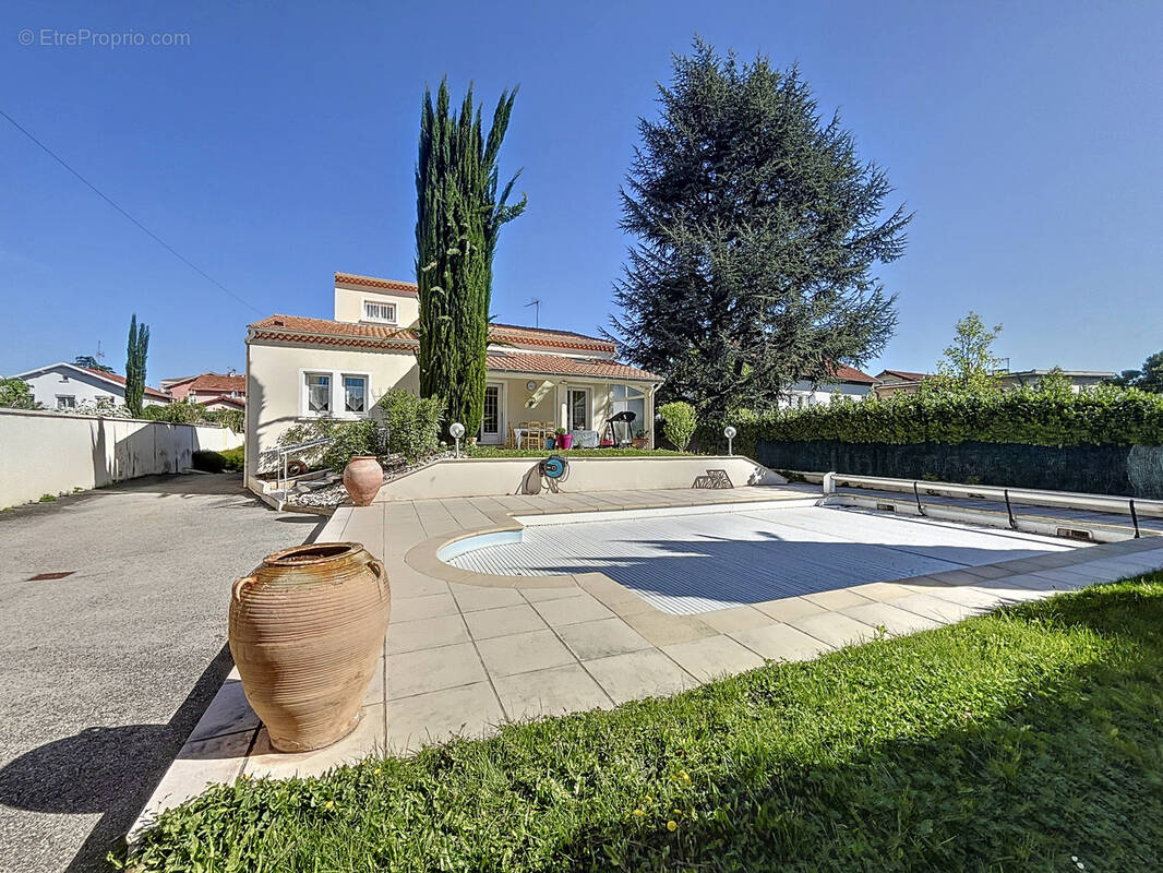 Maison à TOURNON-SUR-RHONE