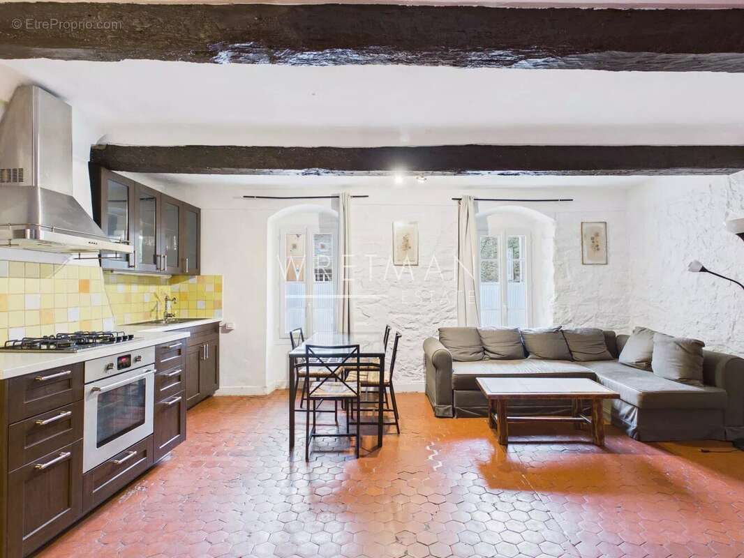 Maison à LA GARDE-FREINET