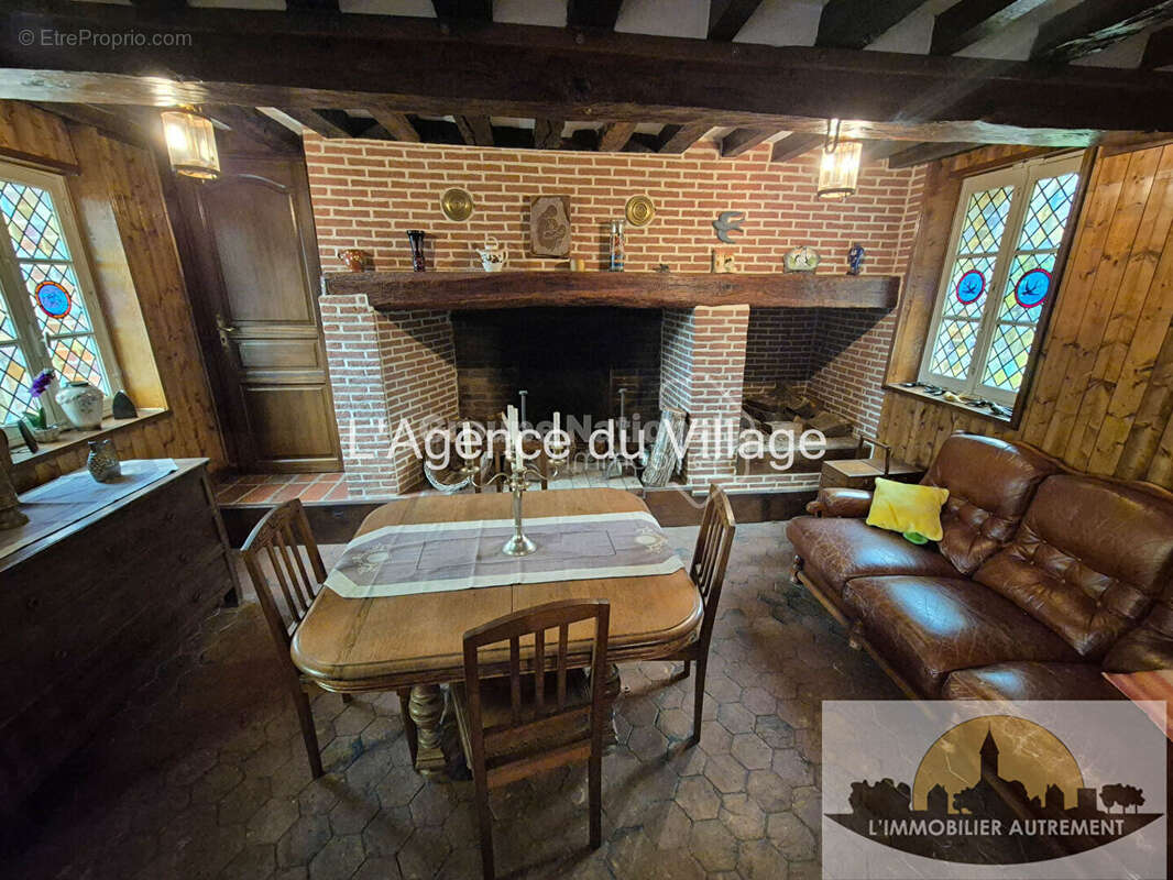 Maison à AUNEUIL
