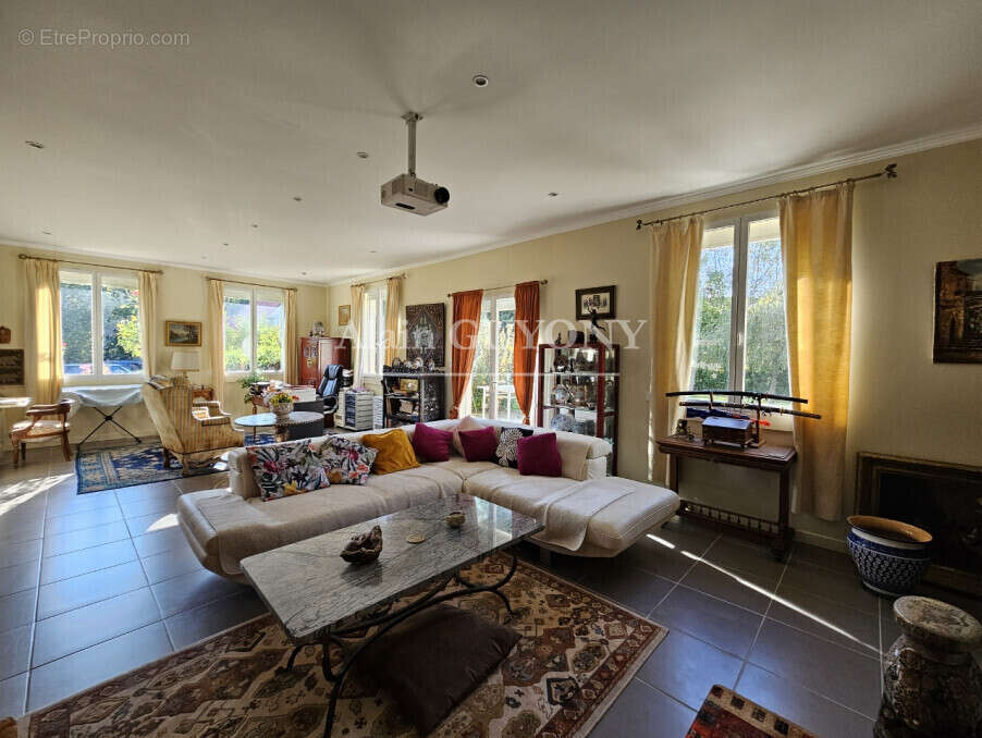 Maison à PONT-L&#039;EVEQUE