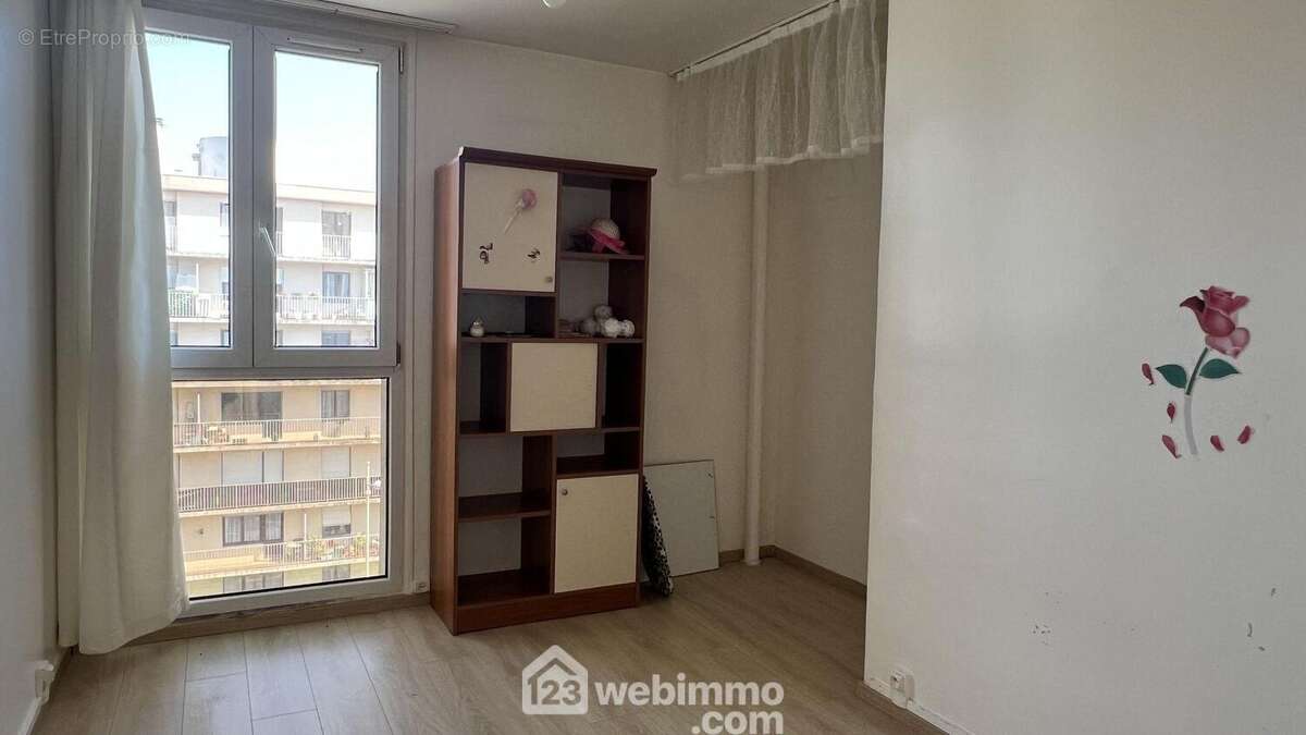 Appartement à THIAIS