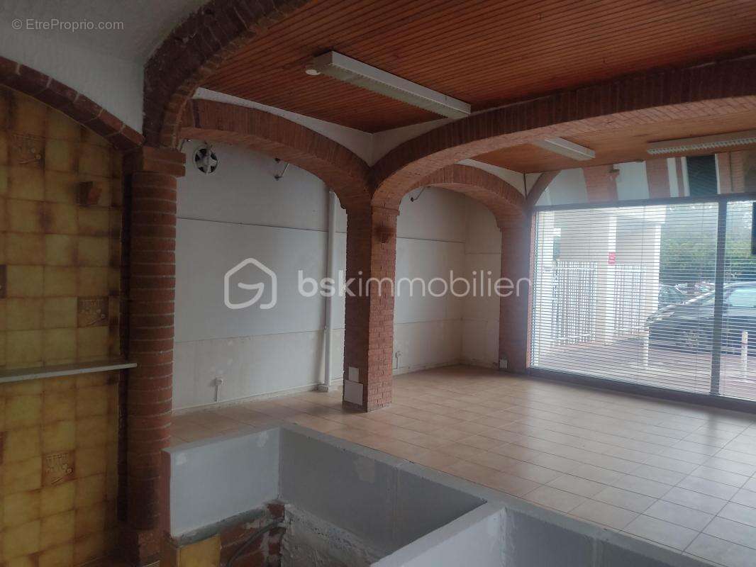 Commerce à SAINT-CYPRIEN