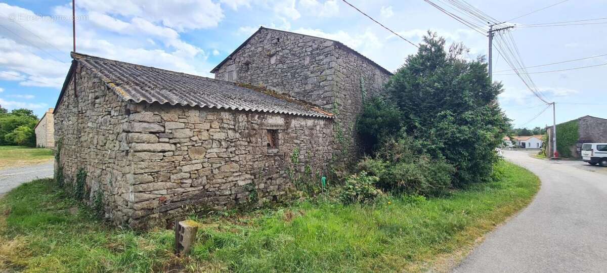 Grange à rénover Village Saint Hilaire De Clisson 75 M² sur terrain de 231 M² - photo 6