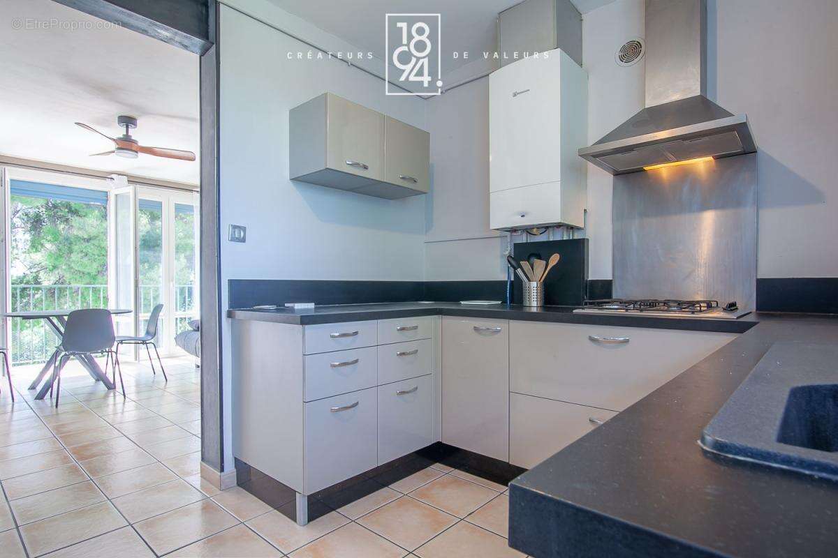 Appartement T4 à vendre Vitrolles (13127)  74 m²  Loggia I Parking Libre - photo 2