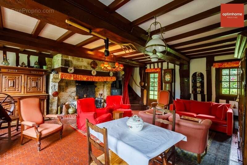 Maison à PONT-L'EVEQUE